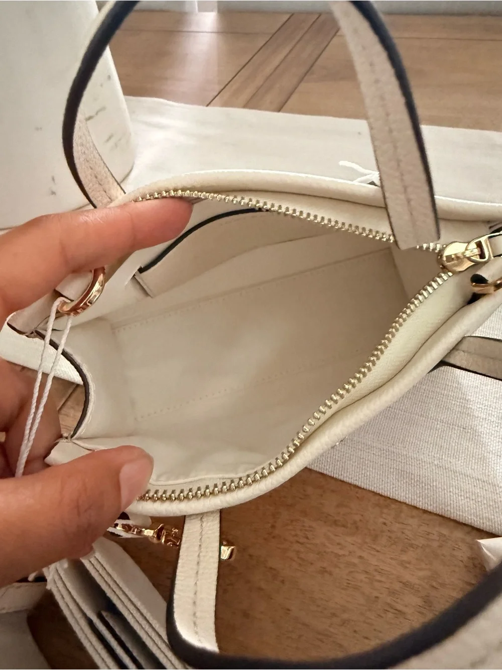 New tory burch Blake mini leather tote with thick strap in new ivory color
